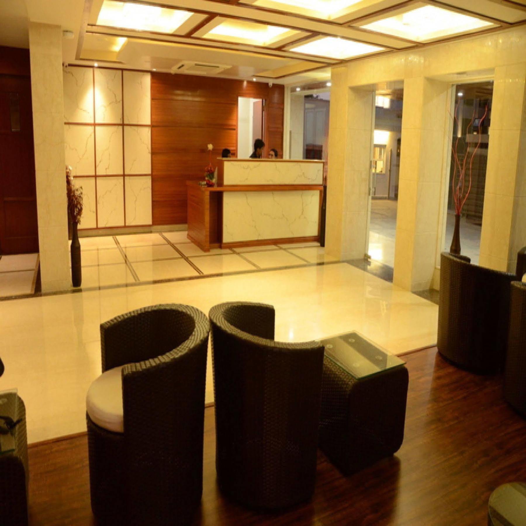 ניו דלהי Charanpahari Hotel מראה חיצוני תמונה
