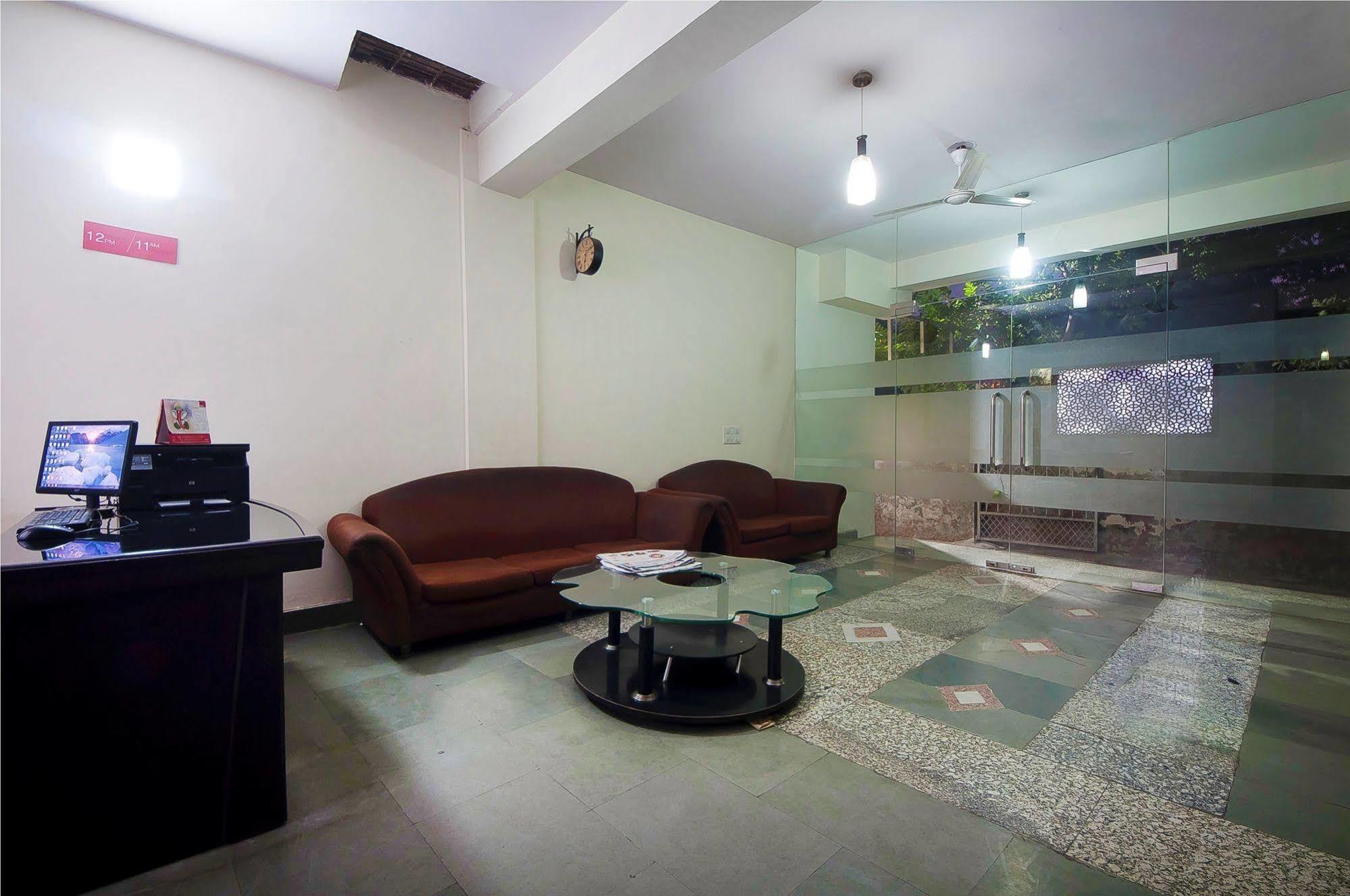 ניו דלהי Charanpahari Hotel מראה חיצוני תמונה