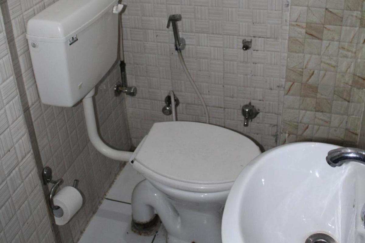 ניו דלהי Charanpahari Hotel מראה חיצוני תמונה
